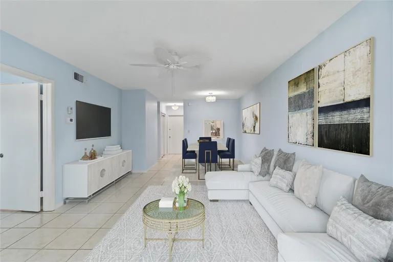 2050 NE 39th St, Lighthouse Point, FL 33064