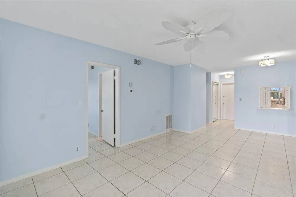 2050 NE 39th St, Lighthouse Point, FL 33064