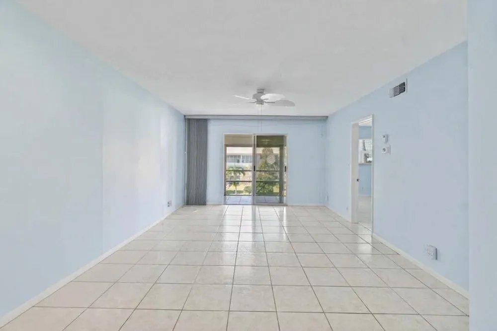 2050 NE 39th St, Lighthouse Point, FL 33064