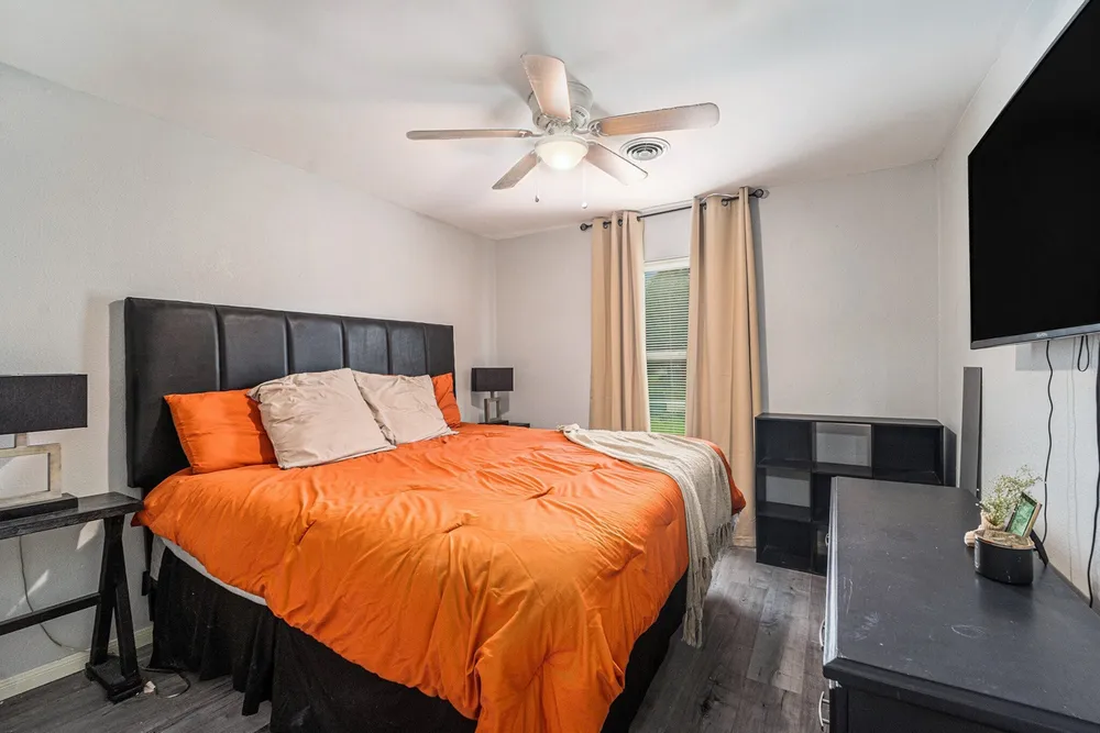 12215 Hillcroft St, Houston, TX 77035-4220