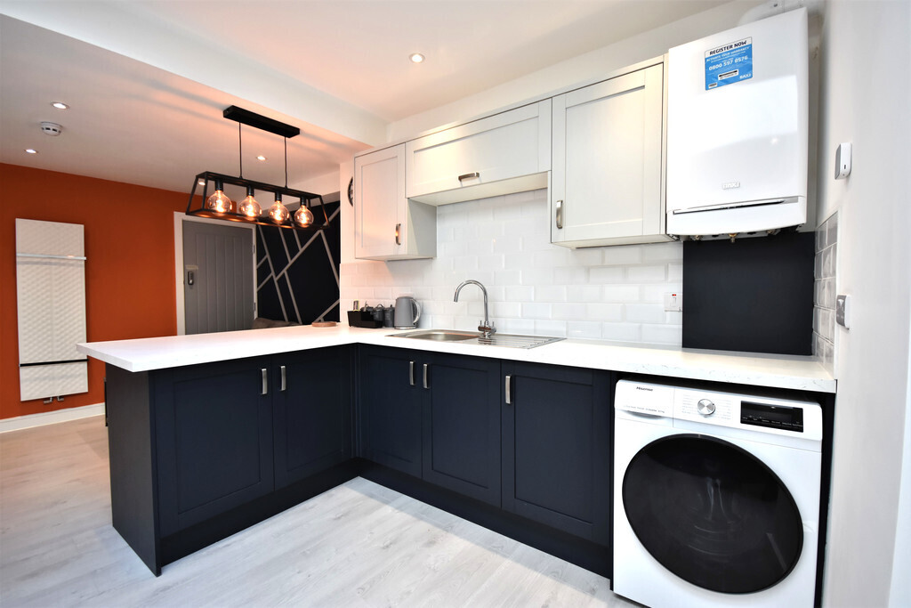 Room 5 of 5, Hamilton Road, Stoke, Coventry, CV2 4FG Image 4