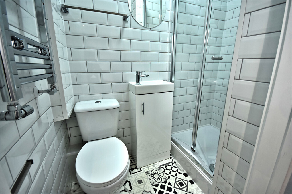 Room 5 of 5, Hamilton Road, Stoke, Coventry, CV2 4FG Image 7