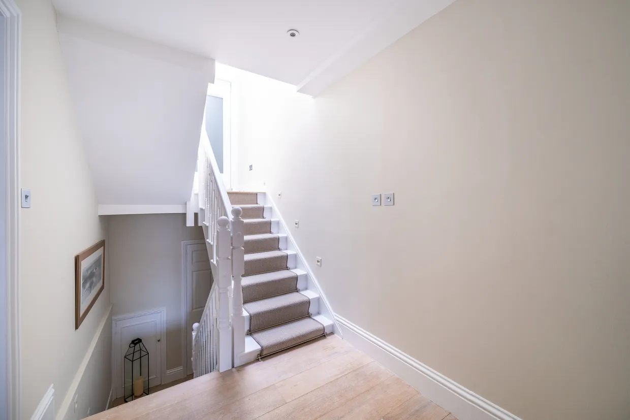 Belgrave Road, London, SW1V photo 12