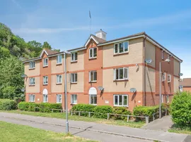Frobisher Gardens, Chafford Hundred, Grays photo