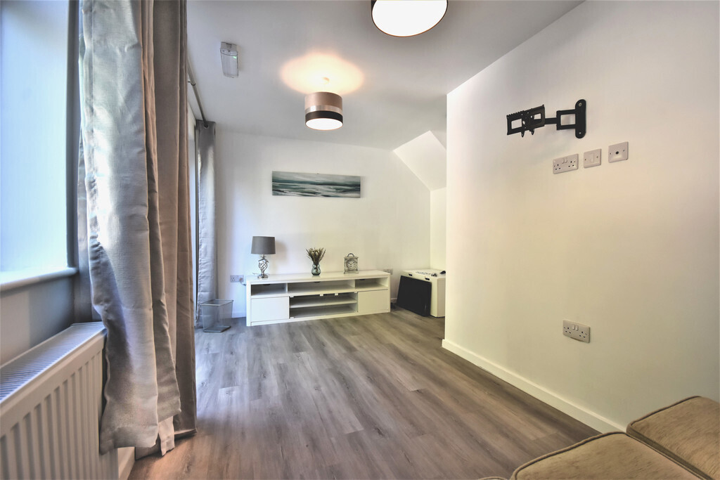 Room 2 of 3, Dorchester Way, Coventry, CV2 2LU Image 4