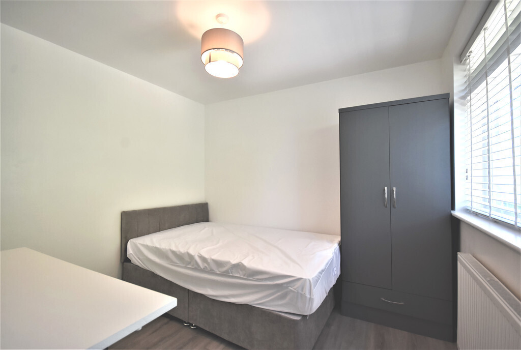 Room 2 of 3, Dorchester Way, Coventry, CV2 2LU Image 5
