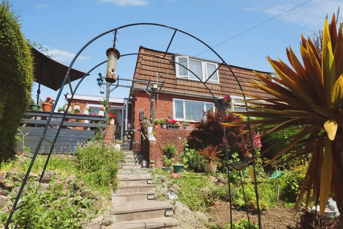 Walker Road, Barry