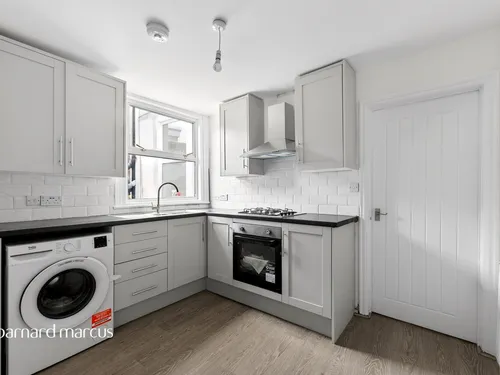 Seely Road, LONDONphoto