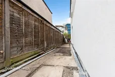 Seely Road, LONDON