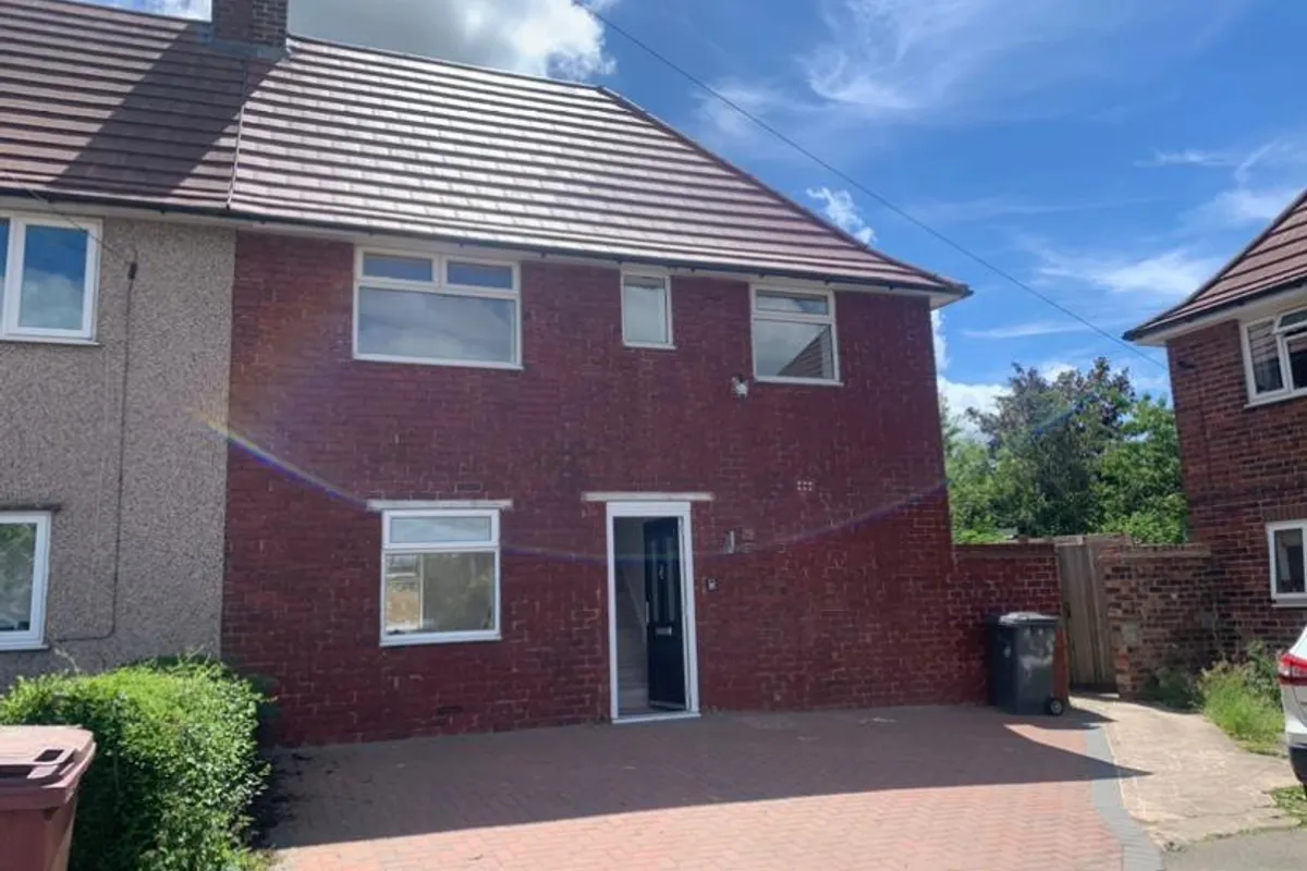 Searston Avenue, Holmewood, CHESTERFIELD