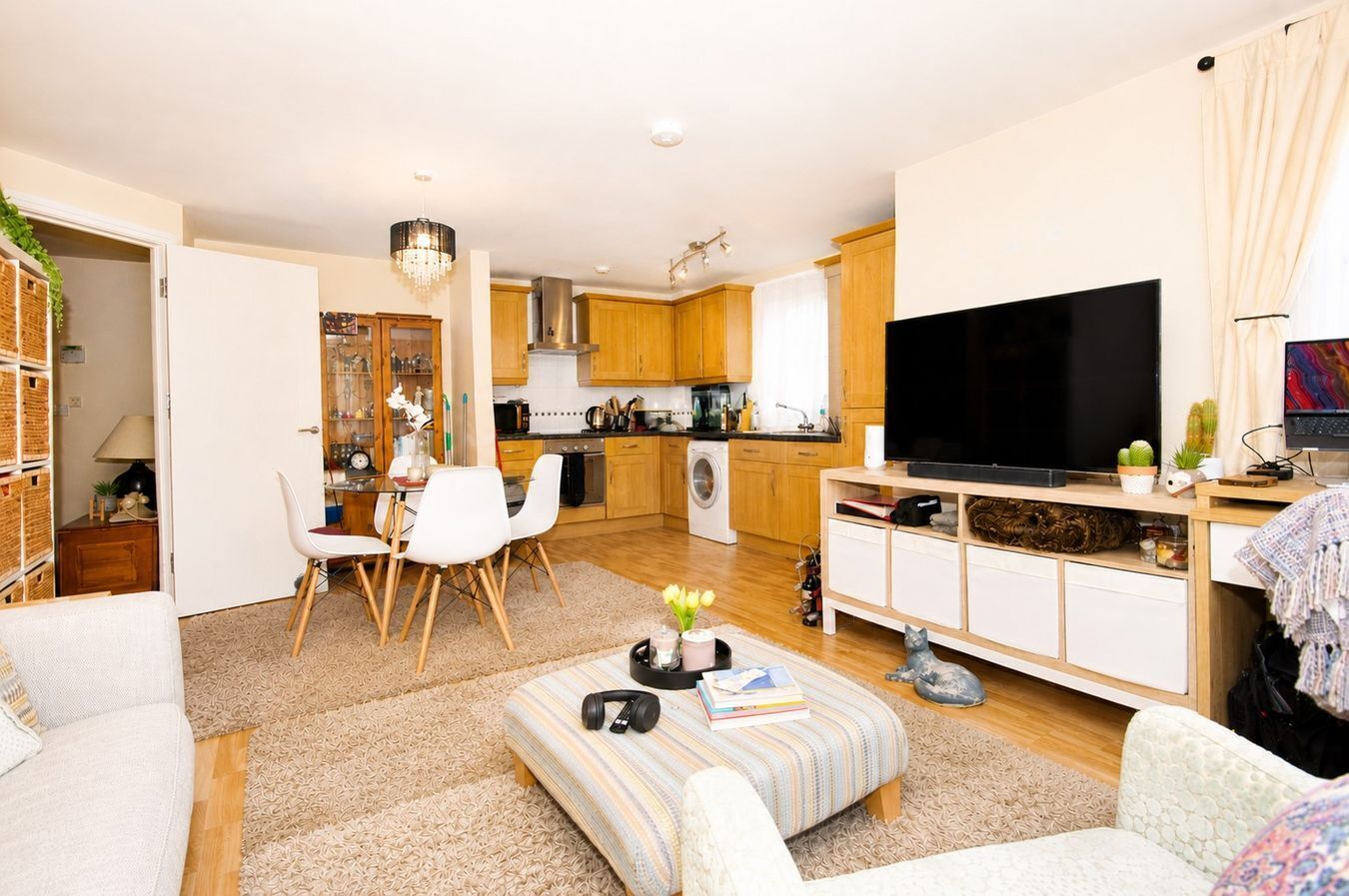 Avocet Close, Rugby, CV23