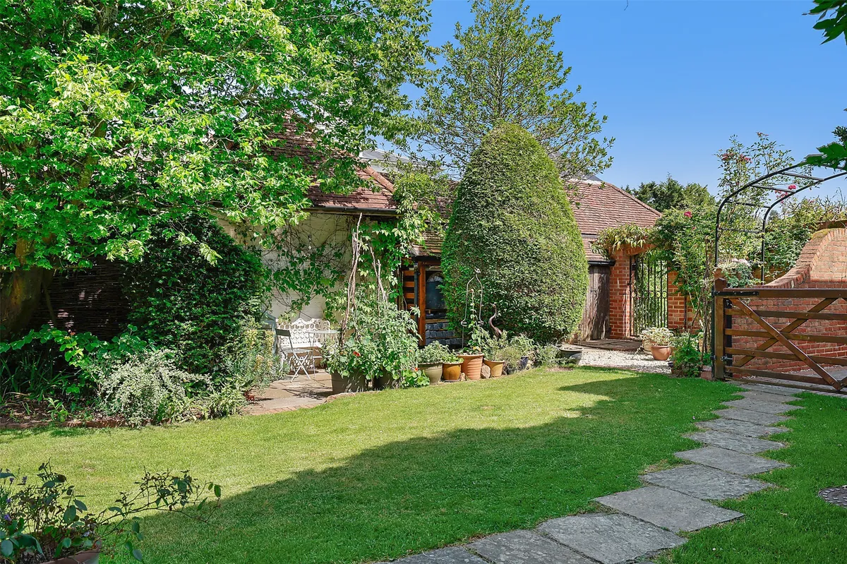 Guildford Road, Westcott, Dorking, Surrey, RH4