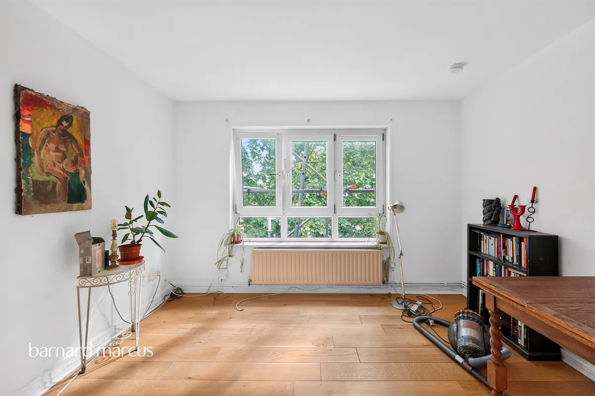 Binfield Road, London
