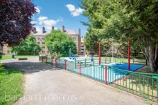 Poynders Gardens, LONDON