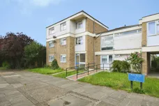 Five Acres, Harlow