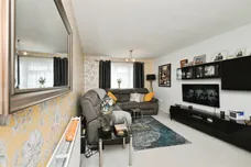 Five Acres, Harlow