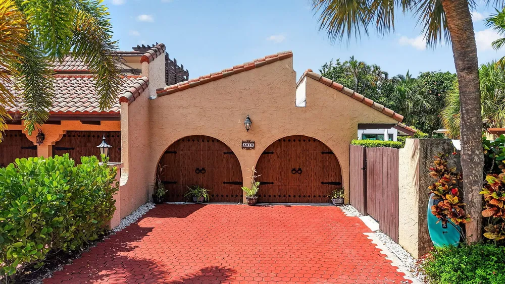 5918 Patio Dr, Boca Raton, FL 33433