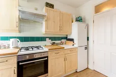 Hillfield Avenue London N8 photo 6