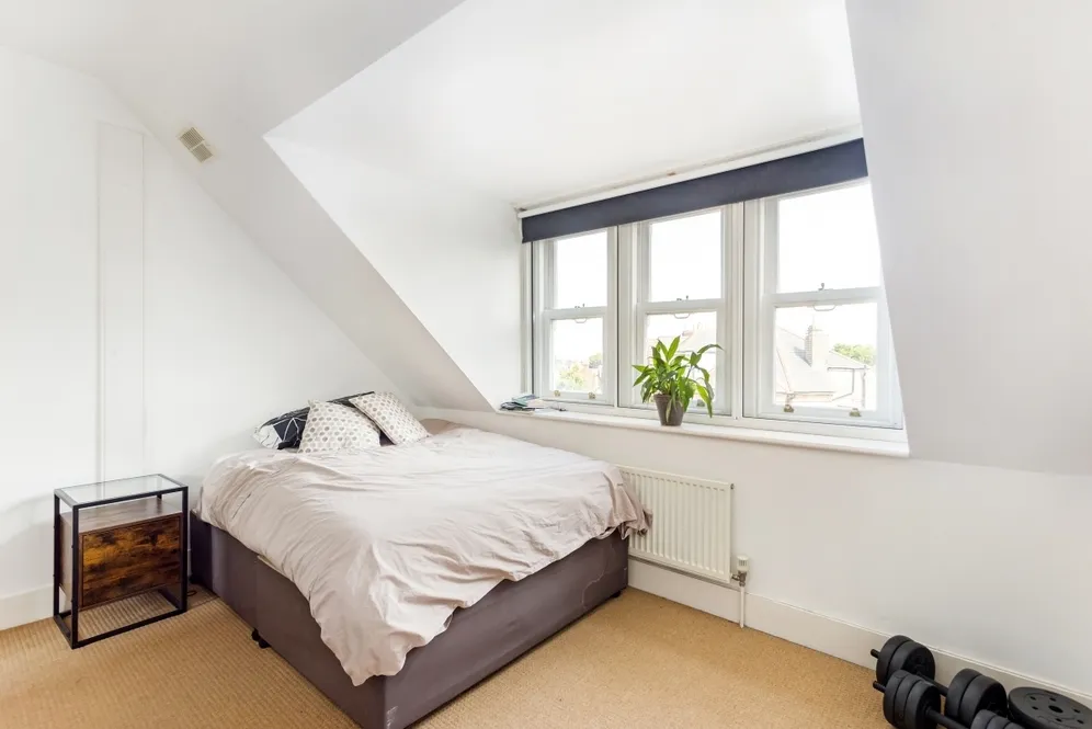 Hillfield Avenue London N8 photo 11