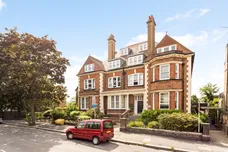 Hillfield Avenue London N8 photo 14
