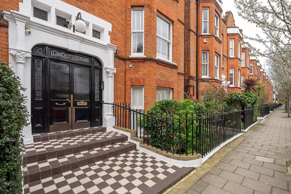 Flanders Road London W4 photo 18