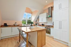 Mapesbury Road London NW2 photo 1
