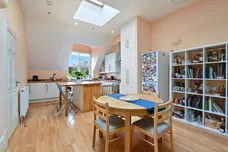 Mapesbury Road London NW2 photo 2