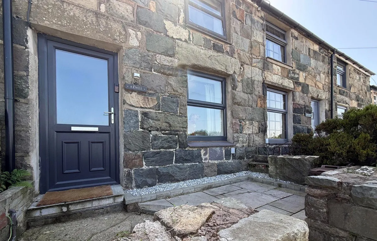 Groeslon, Caernarfon, Gwynedd, LL54