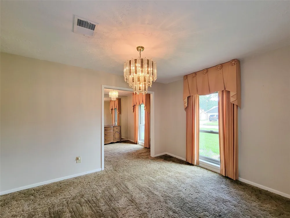 9202 Benning Dr, Houston, TX 77031