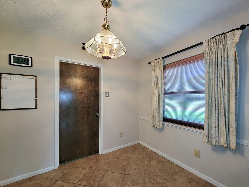 9202 Benning Dr, Houston, TX 77031