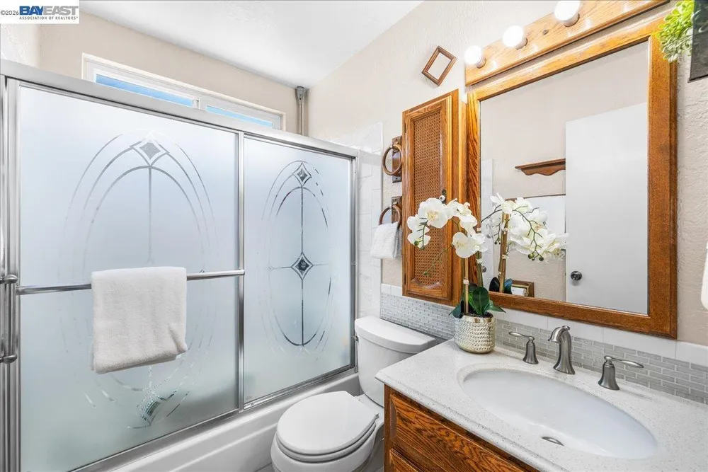 675 Alameda Dr, Livermore, CA 94551