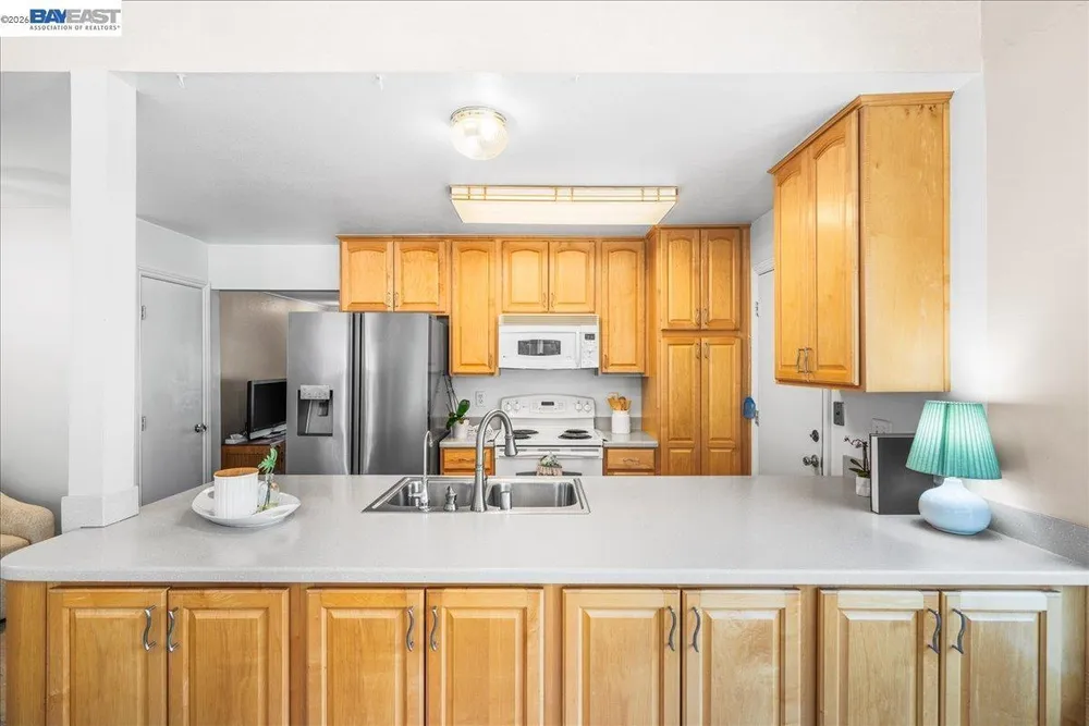 675 Alameda Dr, Livermore, CA 94551