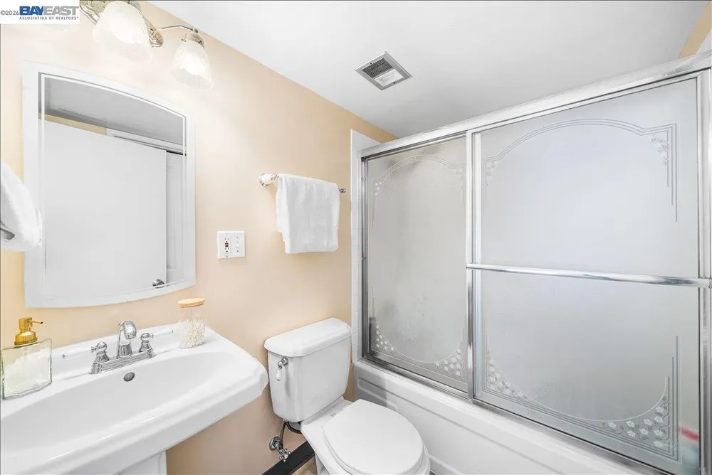 675 Alameda Dr, Livermore, CA 94551