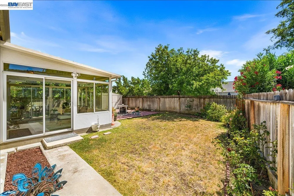 675 Alameda Dr, Livermore, CA 94551