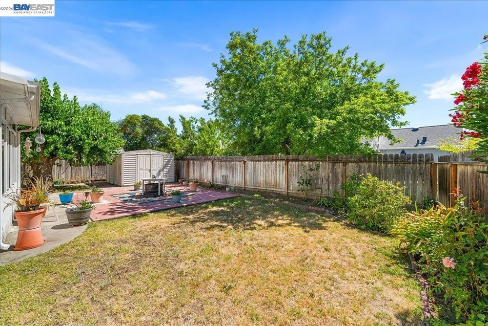 675 Alameda Dr, Livermore, CA 94551
