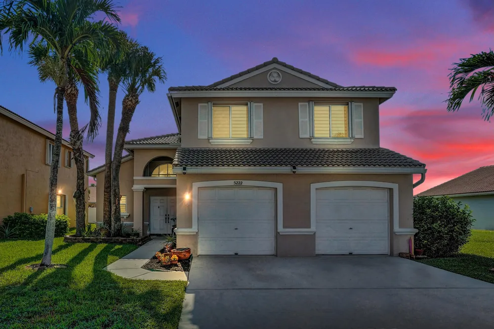 5222 Prairie Dunes Village Circle, Lake Worth Beach, FL 33463