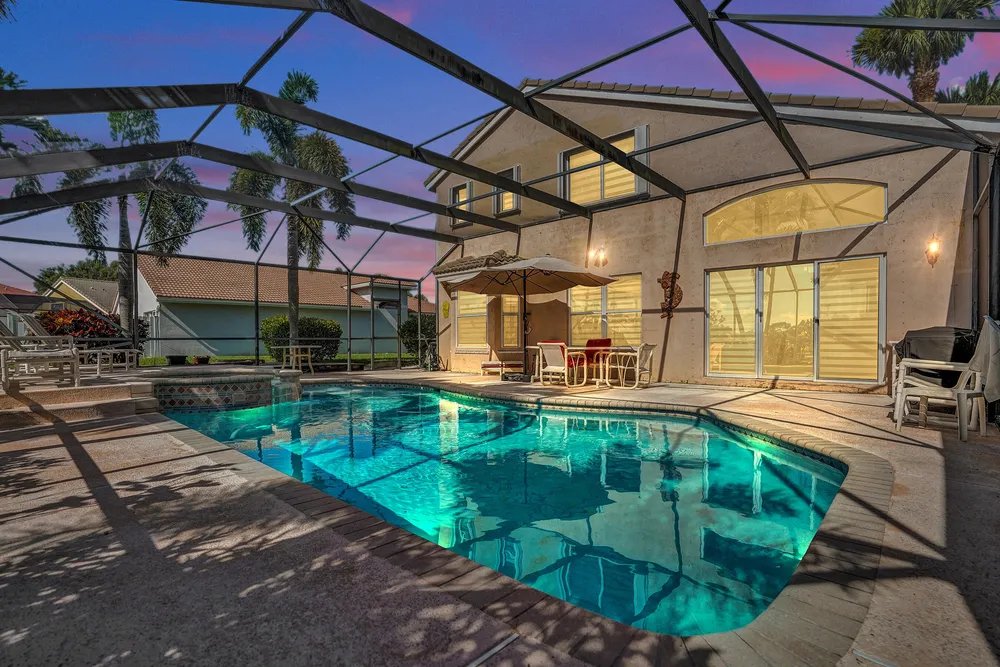5222 Prairie Dunes Village Circle, Lake Worth Beach, FL 33463