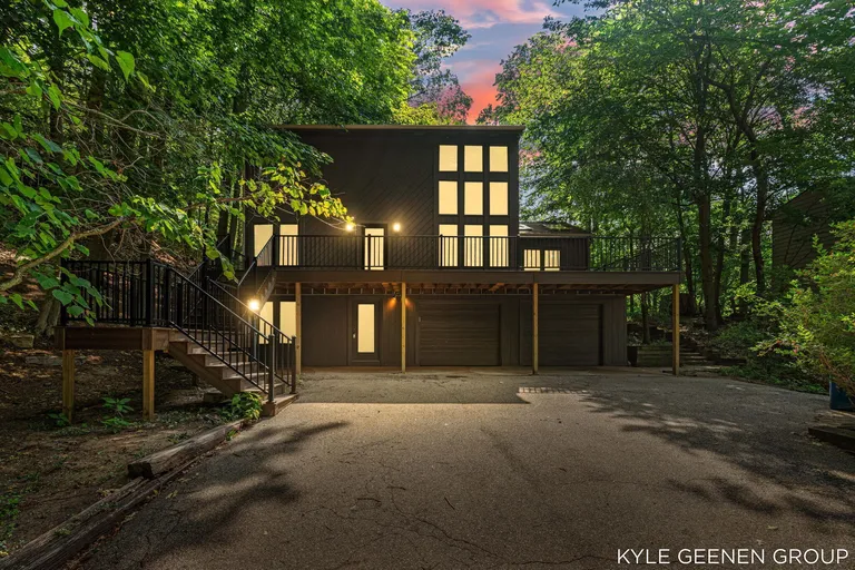 4719 Fox Hill Ln, Macatawa, MI 49434