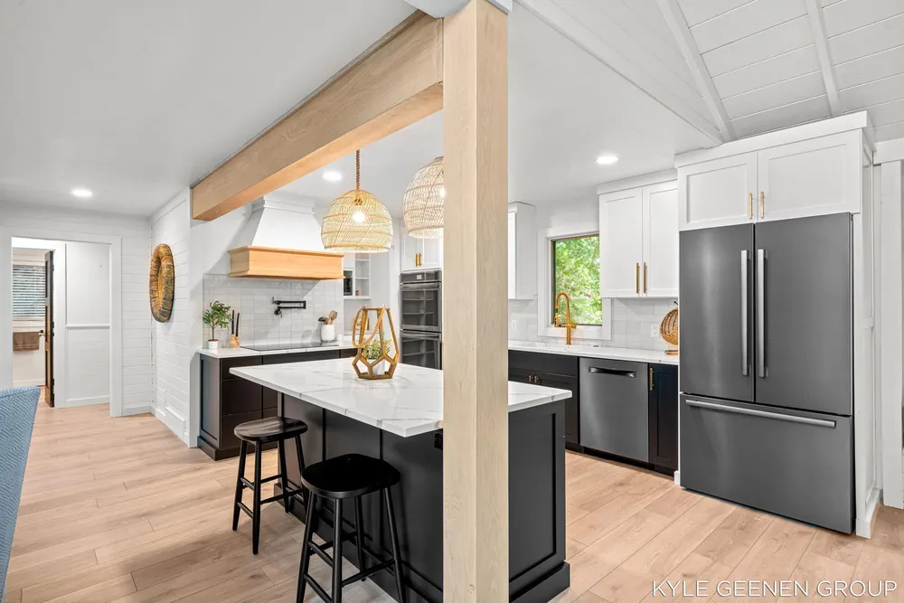 4719 Fox Hill Ln, Macatawa, MI 49434