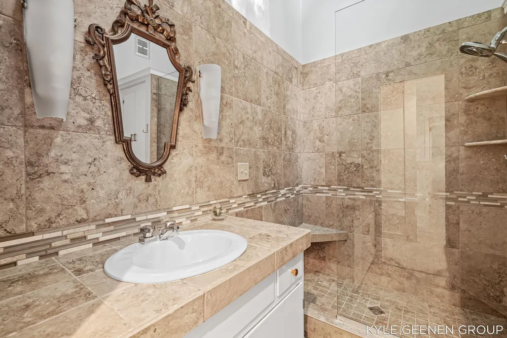 4719 Fox Hill Ln, Macatawa, MI 49434