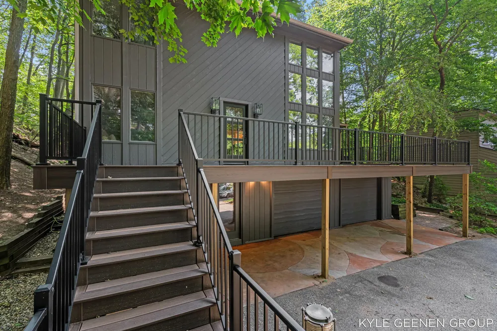 4719 Fox Hill Ln, Macatawa, MI 49434