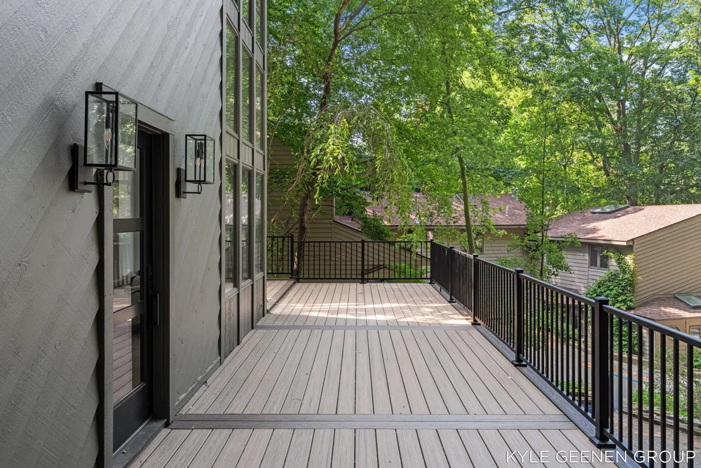 4719 Fox Hill Ln, Macatawa, MI 49434