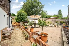 London Road, Liphook, GU30 photo 3