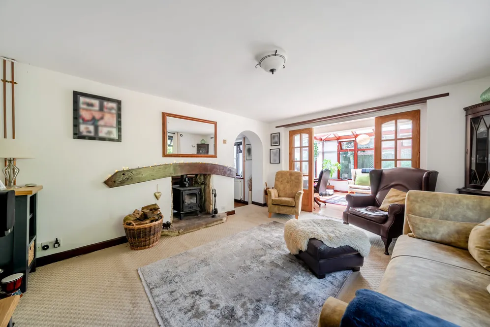 London Road, Liphook, GU30 photo 6