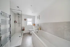 London Road, Liphook, GU30 photo 9