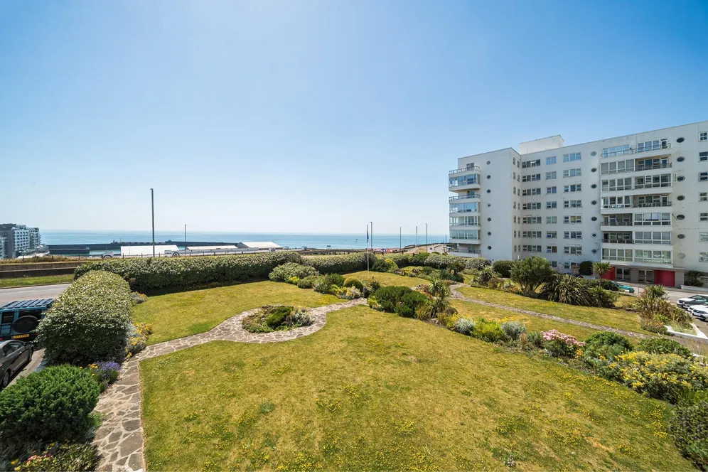 Marine Drive, Brighton, BN2 photo 13