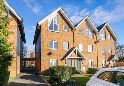 Fourdrinier Way, Hemel Hempstead, HP3