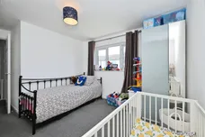 Seymours, HARLOW
