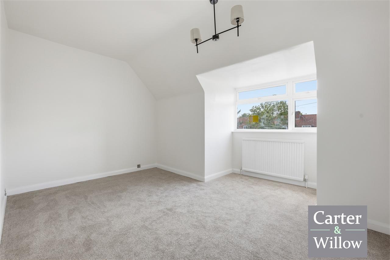 Becontree Avenue, Essex Image 10