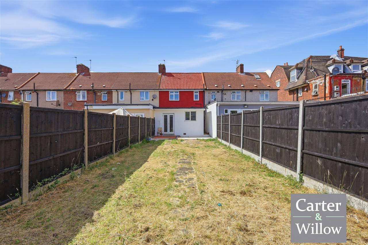 Becontree Avenue, Essex Image 15